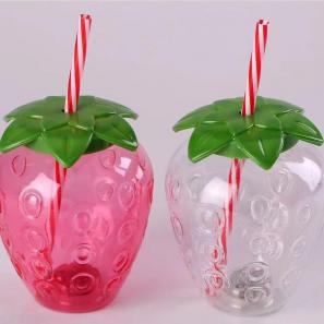 500ml LED Strawberry Shaped Drinks Cups with Lid and Twist Straw